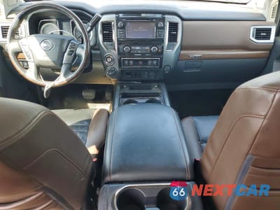 Zdjęcie 8 z 12 samochodu: 2016 NISSAN TITAN XD PLATINUM RESERVE VIN:1N6BA1F48GN517059 - miniatura