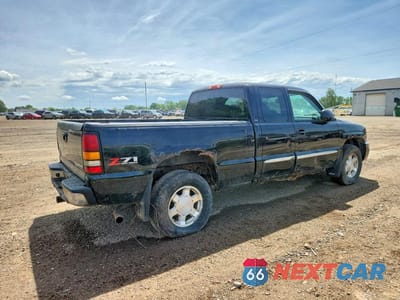 Trzecie zdjęcie samochodu z tyłu: 2004 GMC NEW SIERRA K1500 VIN:2GTEK19T741388597 - miniatura