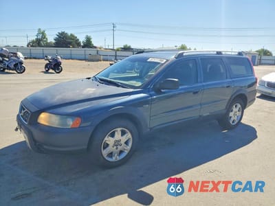 2005 VOLVO XC70 YV1SZ592551199705 - główne zdjęcie licytacji z USA - miniatura