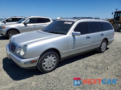 1999 MERCEDES-BENZ E 320 4MATIC WDBJH82F9XX013987 - główne zdjęcie licytacji z USA - miniatura
