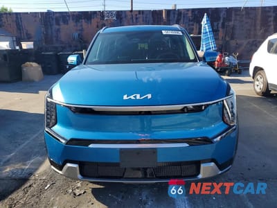 Piąte zdjęcie samochodu w środku: 2024 KIA EV9 LAND VIN:KNDADFS52R6039459 - miniatura
