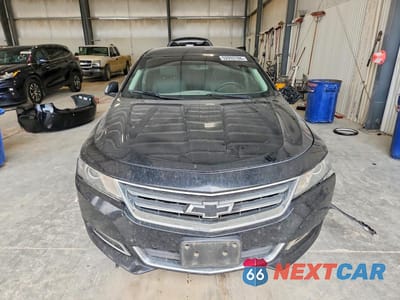 Piąte zdjęcie samochodu w środku: 2018 CHEVROLET IMPALA LT VIN:1G1105S39JU134145 - miniatura