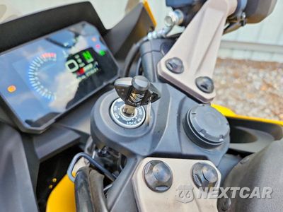 Zdjęcie 8 z 9 samochodu: 2024 SUZUKI GSX800 F VIN:JS1EM13BXR7100912 - miniatura