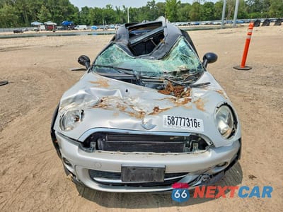 Piąte zdjęcie samochodu w środku: 2012 MINI COOPER VIN:WMWSU3C56CT368947 - miniatura