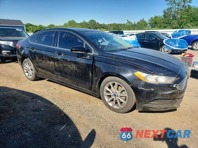 Czwarte zdjęcie samochodu z boku: 2017 FORD FUSION SE VIN:3FA6P0HD3HR129347 - miniatura