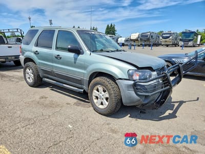Czwarte zdjęcie samochodu z boku: 2005 FORD ESCAPE XLT VIN:1FMYU93195KA74489 - miniatura