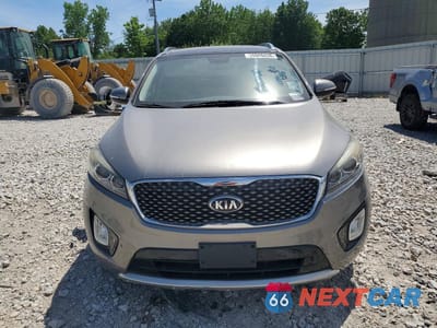 Piąte zdjęcie samochodu w środku: 2016 KIA SORENTO SX V6 VIN:5XYPKDA58GG086804 - miniatura
