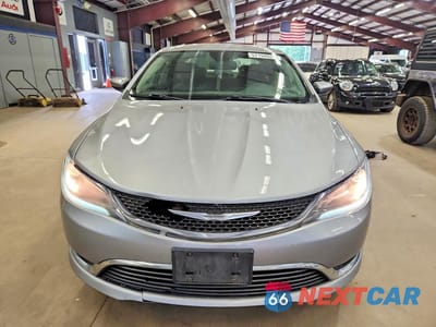 Piąte zdjęcie samochodu w środku: 2015 CHRYSLER 200 LIMITED VIN:1C3CCCAB5FN640730 - miniatura