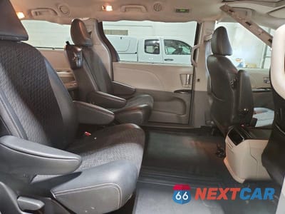 Zdjęcie 11 z 14 samochodu: 2025 TOYOTA SIENNA VIN:5TDXK3DC0BS064151 - miniatura