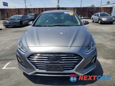 Piąte zdjęcie samochodu w środku: 2018 HYUNDAI SONATA SE VIN:5NPE24AF3JH696335 - miniatura