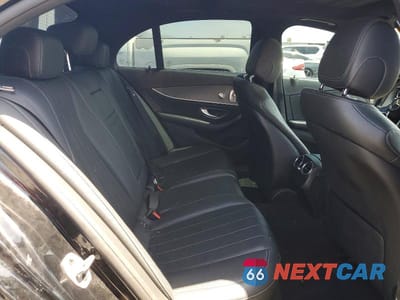 Zdjęcie 10 z 12 samochodu: 2021 MERCEDES-BENZ E 350 VIN:W1KZF8DB5MA873412 - miniatura