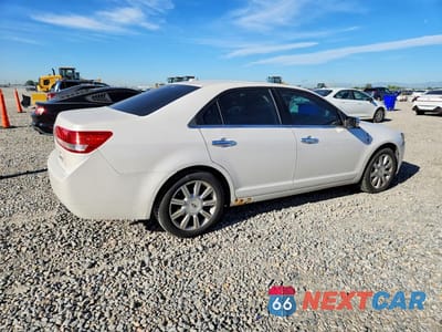 Trzecie zdjęcie samochodu z tyłu: 2010 LINCOLN MKZ VIN:3LNHL2GC2AR640813 - miniatura