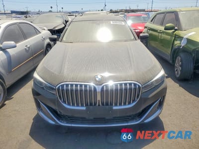 Piąte zdjęcie samochodu w środku: 2020 BMW 740 I VIN:WBA7T2C09LCD20028 - miniatura
