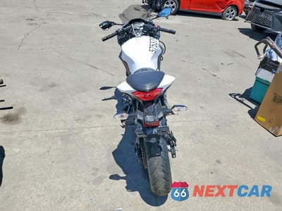 Czwarte zdjęcie samochodu z boku: 2015 KAWASAKI EX300 B VIN:JKAEX8B17FDA21044 - miniatura