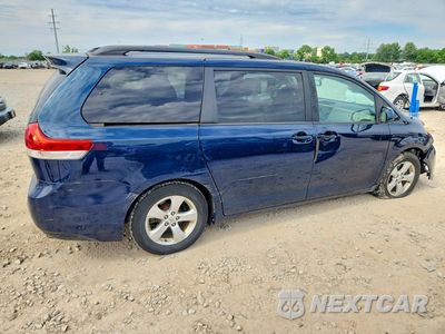 Trzecie zdjęcie samochodu z tyłu: 2012 TOYOTA SIENNA LE VIN:5TDKK3DC7CS245727 - miniatura