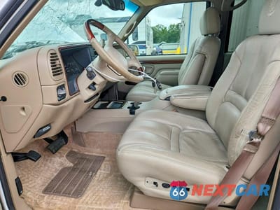 Zdjęcie 7 z 13 samochodu: 2000 CADILLAC ESCALADE VIN:1GYEK13R2YR157420 - miniatura