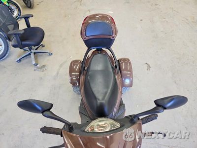 Piąte zdjęcie samochodu w środku: 2020 OTHE OTHER VIN:L37LMGFV6LZ050082 - miniatura