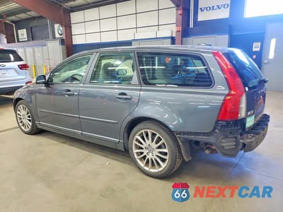 Drugie zdjęcie samochodu z przodu: 2010 VOLVO V50 2.4I VIN:YV1382MW8A2532693 - miniatura