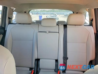 Zdjęcie 10 z 13 samochodu: 2018 VOLKSWAGEN TIGUAN SE VIN:3VV3B7AXXJM205529 - miniatura