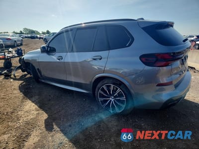Drugie zdjęcie samochodu z przodu: 2026 BMW X5 M60I VIN:5UX33EU05T9106387 - miniatura