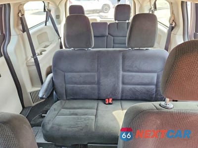 Zdjęcie 10 z 13 samochodu: 2015 DODGE GRAND CARAVAN SE VIN:2C4RDGBG9FR600531 - miniatura