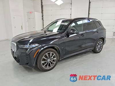 2025 BMW X5 XDRIVE50E 5UX43EU08S9Y42193 - główne zdjęcie licytacji z USA - miniatura
