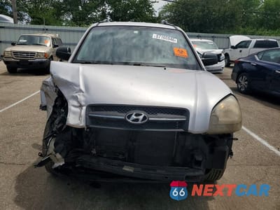 Piąte zdjęcie samochodu w środku: 2005 HYUNDAI TUCSON GL VIN:KM8JM12B65U092580 - miniatura
