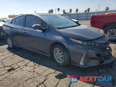Czwarte zdjęcie samochodu z boku: 2020 TOYOTA PRIUS PRIME LE VIN:JTDKARFP8L3140878 - miniatura