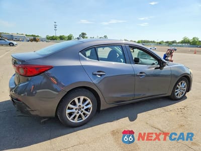 Trzecie zdjęcie samochodu z tyłu: 2016 MAZDA 3 TOURING VIN:JM1BM1W72G1353464 - miniatura