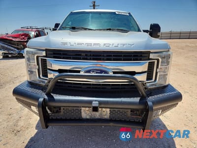 Piąte zdjęcie samochodu w środku: 2019 FORD F250 SUPER DUTY VIN:1FT7W2B6XKED64314 - miniatura
