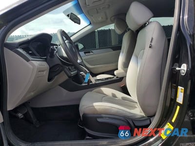 Zdjęcie 7 z 12 samochodu: 2019 HYUNDAI SONATA HYBRID SE VIN:KMHE24L37KA088339 - miniatura