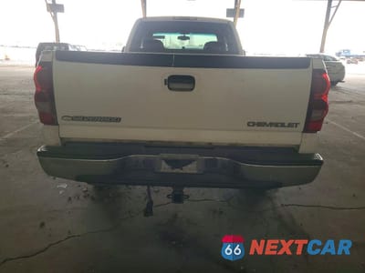 Zdjęcie 6 z 12 samochodu: 2003 CHEVROLET SILVERADO C2500 HEAVY DUTY VIN:1GCHC29G03E366960 - miniatura