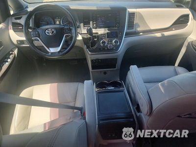 Zdjęcie 8 z 13 samochodu: 2020 TOYOTA SIENNA XLE 8-PASSENGER VIN:5TDYZ3DC7LS031665 - miniatura