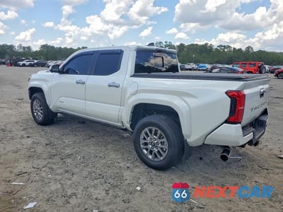 Drugie zdjęcie samochodu z przodu: 2025 TOYOTA TACOMA LIMITED HV VIN:3TYLC5LN1ST041167 - miniatura