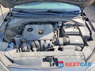 Zdjęcie 11 z 12 samochodu: 2019 HYUNDAI ELANTRA SE VIN:5NPD74LF6KH495525 - miniatura