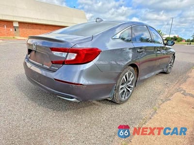 Czwarte zdjęcie samochodu z boku: 2019 HONDA ACCORD HYBRID VIN:1HGCV3F1XKA002546 - miniatura