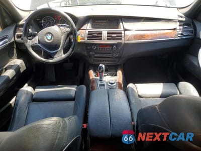 Zdjęcie 8 z 13 samochodu: 2008 BMW X5 4.8I VIN:5UXFE83588L098348 - miniatura