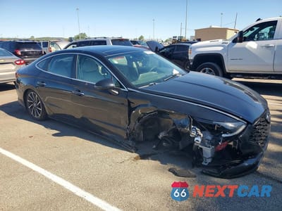 Czwarte zdjęcie samochodu z boku: 2021 HYUNDAI SONATA LIMITED VIN:5NPEH4J25MH102506 - miniatura