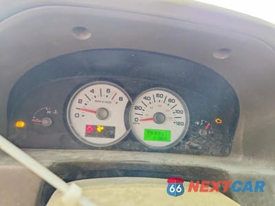 Zdjęcie 9 z 12 samochodu: 2005 FORD ESCAPE XLT VIN:1FMYU93195KA70507 - miniatura