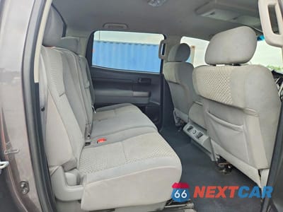 Zdjęcie 10 z 12 samochodu: 2012 TOYOTA TUNDRA CREWMAX SR5 VIN:5TFDW5F12CX261431 - miniatura