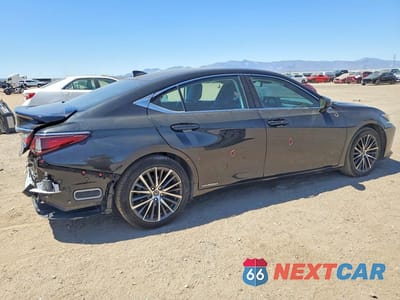 Trzecie zdjęcie samochodu z tyłu: 2022 LEXUS ES 300H BASE VIN:58ADA1C18NU023636 - miniatura