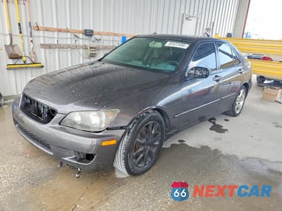 2005 LEXUS IS 300 SPORT AUTOMAT JTHBD192150098890 - główne zdjęcie licytacji z USA - miniatura