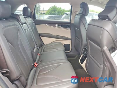 Zdjęcie 10 z 12 samochodu: 2019 LINCOLN NAUTILUS RESERVE VIN:2LMPJ6L91KBL35231 - miniatura