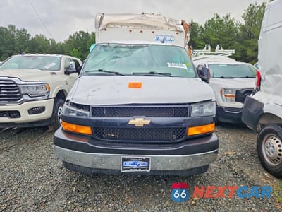 Piąte zdjęcie samochodu w środku: 2022 CHEVROLET EXPRESS BOX TRUCK VIN:1GB0GRF74N1195658 - miniatura