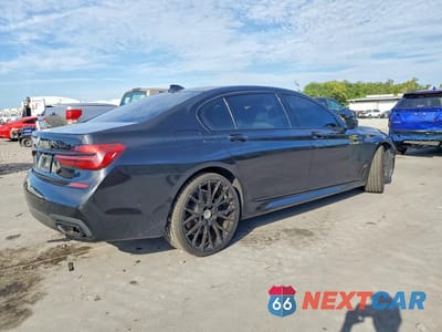 Trzecie zdjęcie samochodu z tyłu: 2016 BMW 750 XI VIN:WBA7F2C5XGG420864 - miniatura