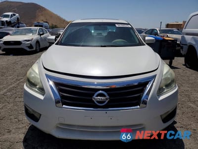 Piąte zdjęcie samochodu w środku: 2013 NISSAN ALTIMA 3.5 S VIN:1N4BL3AP2DN523810 - miniatura