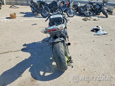 Czwarte zdjęcie samochodu z boku: 2015 SUZUKI GSX-R1000 VIN:JS1GT78A0F2100263 - miniatura