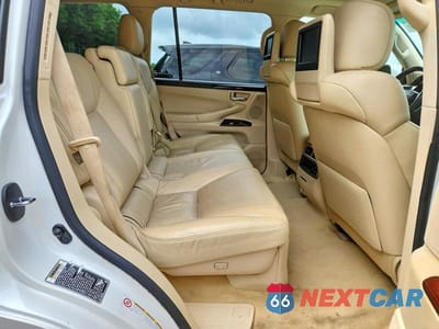 Zdjęcie 11 z 13 samochodu: 2013 LEXUS LX 570 VIN:JTJHY7AX0D4101776 - miniatura