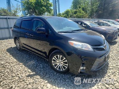 Czwarte zdjęcie samochodu z boku: 2020 TOYOTA SIENNA XLE 8-PASSENGER VIN:5TDYZ3DC7LS031665 - miniatura