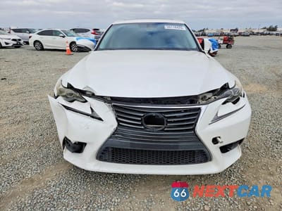 Piąte zdjęcie samochodu w środku: 2016 LEXUS IS 200T VIN:JTHBA1D22G5014744 - miniatura